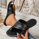 Sandálias Femininas Pretas em Couro Planas