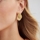 Brinco Dourado Orgânico com Banho de Ouro 18K