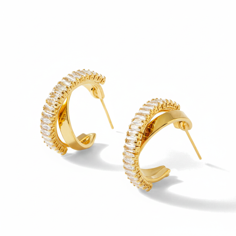 Brinco Dourado com Zircônias com Banho de Ouro 18K